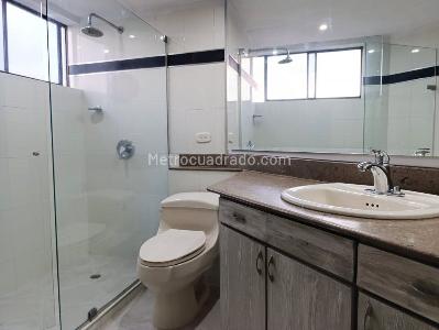Apartamento en venta en El Poblado, Medellín · foto 18 de 20