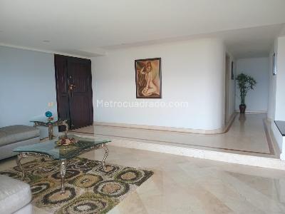 Apartamento en venta en El Poblado, Medellín · foto 3 de 20