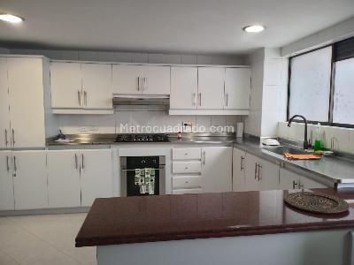 Apartamento en venta en El Poblado, Medellín · foto 8 de 20