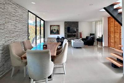 Casa de 3 alcobas en venta en Envigado, Envigado, 300 m² · foto 2 de 17