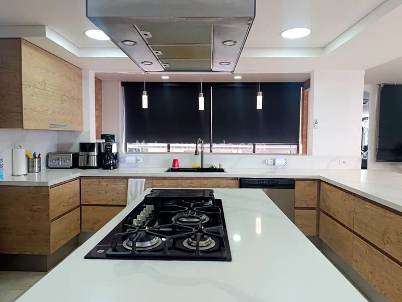 Furnished 4BR Apartment in El Poblado - 9