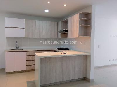 Apartamento de 3 alcobas en arriendo en El Poblado, Medellín, 88 m² · foto 5 de 14