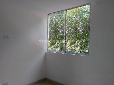 Apartamento de 3 alcobas en arriendo en El Poblado, Medellín, 88 m² · foto 9 de 14
