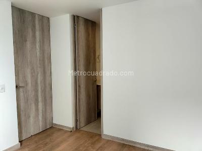Apartamento de 2 alcobas en arriendo en El Poblado, Medellín, 58 m² · foto 10 de 12