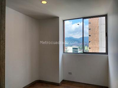 Apartamento de 2 alcobas en arriendo en El Poblado, Medellín, 58 m² · foto 6 de 12