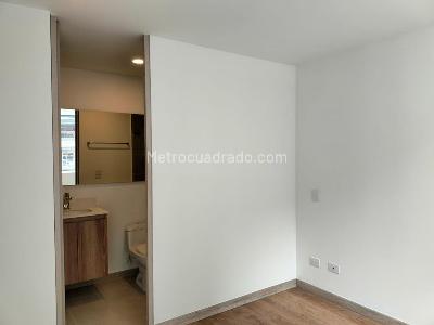 Apartamento de 2 alcobas en arriendo en El Poblado, Medellín, 58 m² · foto 9 de 12