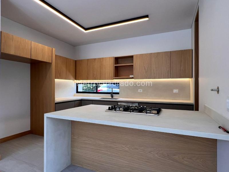 4BR House in Rionegro (390 m²) - 4