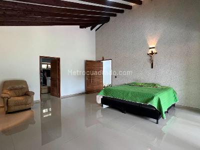 Casa de 4 alcobas en venta en Rionegro, Rionegro, 400 m² · foto 13 de 20