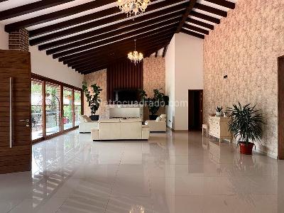 Casa de 4 alcobas en venta en Rionegro, Rionegro, 400 m² · foto 3 de 20