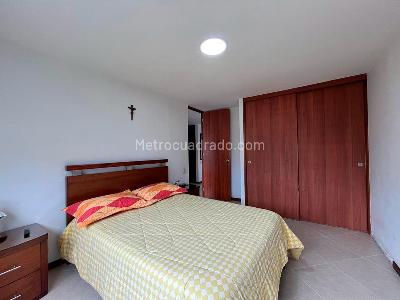 Apartamento de 3 alcobas en venta en La Florida, Medellín, 127 m² · foto 12 de 19