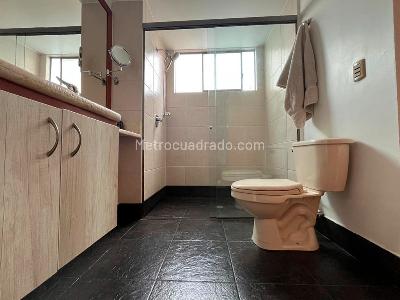 Apartamento de 3 alcobas en venta en La Florida, Medellín, 127 m² · foto 16 de 19