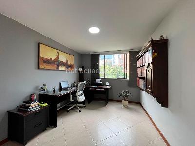 Apartamento de 3 alcobas en venta en La Florida, Medellín, 127 m² · foto 9 de 19