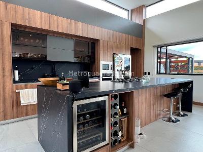 Casa de 4 alcobas en venta en Rionegro, Rionegro, 570 m² · foto 4 de 19