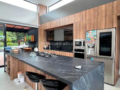 Casa de 4 alcobas en venta en Rionegro, Rionegro, 570 m² · foto 5 de 19
