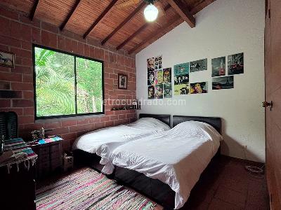 Casa de 5 alcobas en venta en Envigado, Envigado, 550 m² · foto 13 de 20