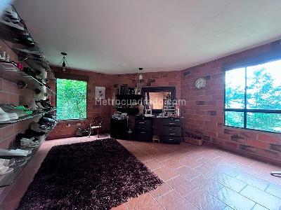 Casa de 5 alcobas en venta en Envigado, Envigado, 550 m² · foto 16 de 20