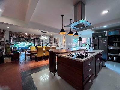Casa de 5 alcobas en venta en Envigado, Envigado, 550 m² · foto 5 de 20
