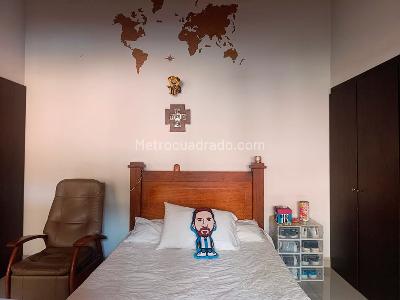 Casa de 3 alcobas en venta en El Poblado, Medellín, 260 m² · foto 10 de 20