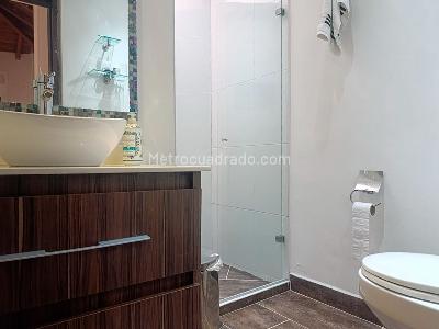 Casa de 3 alcobas en venta en El Poblado, Medellín, 260 m² · foto 15 de 20