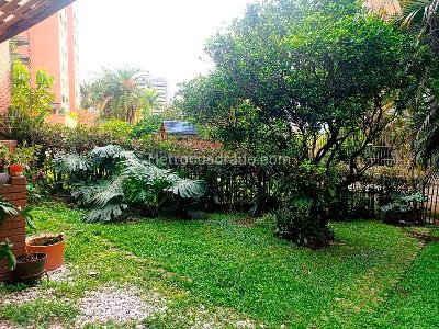 Casa de 3 alcobas en venta en El Poblado, Medellín, 260 m² · foto 19 de 20