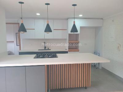 Apartamento de 3 alcobas en venta en El Poblado, Medellín, 178 m² · foto 7 de 18