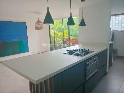 Apartamento de 3 alcobas en venta en El Poblado, Medellín, 178 m² · foto 8 de 18