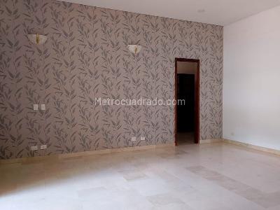 Casa en arriendo en El Poblado, Medellín · foto 13 de 20
