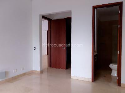 Casa en arriendo en El Poblado, Medellín · foto 14 de 20