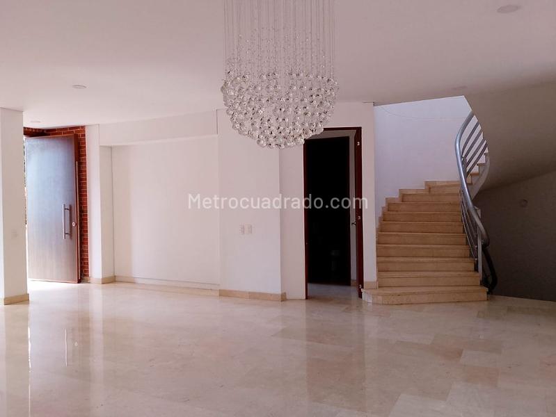 Casa Amplia de 3 Alcobas en El Poblado - 4