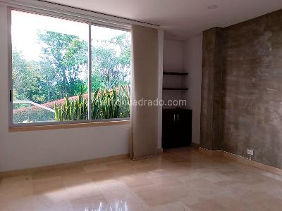Casa en arriendo en El Poblado, Medellín · foto 9 de 20