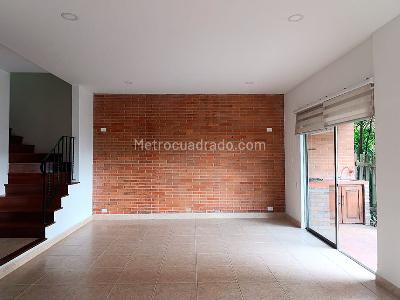 Casa en arriendo en El Poblado, Medellín · foto 10 de 19