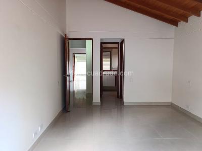 Casa en arriendo en El Poblado, Medellín · foto 11 de 19