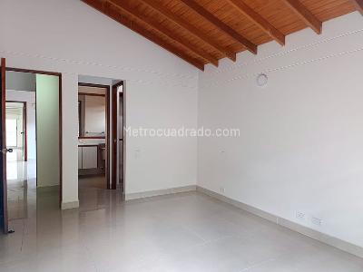 Casa en arriendo en El Poblado, Medellín · foto 13 de 19