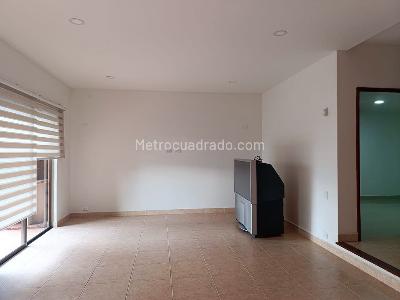 Casa en arriendo en El Poblado, Medellín · foto 6 de 19