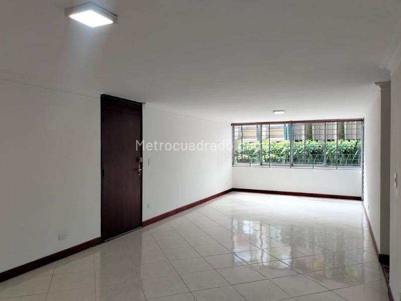 Spacious 3BR Apartment in El Poblado - 2