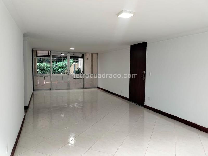 Spacious 3BR Apartment in El Poblado - 3