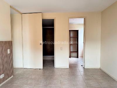 Apartamento de 2 alcobas en arriendo en El Poblado, Medellín, 78 m² · foto 11 de 13