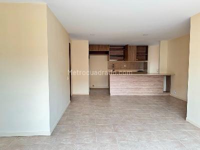Apartamento de 2 alcobas en arriendo en El Poblado, Medellín, 78 m² · foto 3 de 13