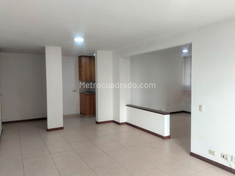 Apartamento Acogedor de 2 Alcobas con Amenidades en El Poblado - 4