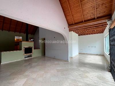 Casa de 3 alcobas en venta en Rionegro, Rionegro, 200 m² · foto 2 de 17