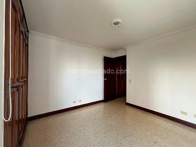 Apartamento en venta en El Poblado, Medellín · foto 10 de 15