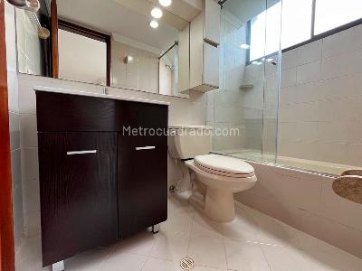 Apartamento en venta en El Poblado, Medellín · foto 14 de 15