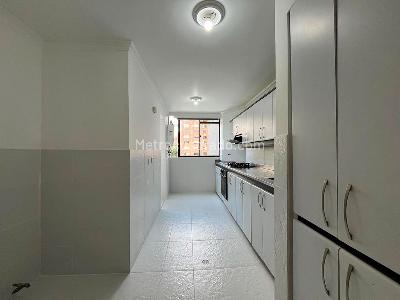 Apartamento en venta en El Poblado, Medellín · foto 5 de 15