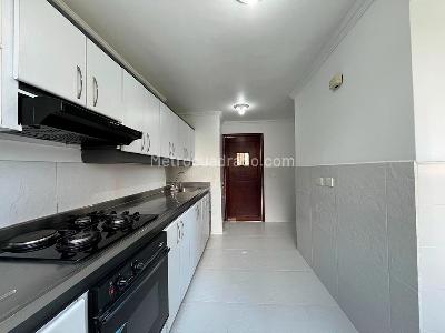 Apartamento en venta en El Poblado, Medellín · foto 6 de 15