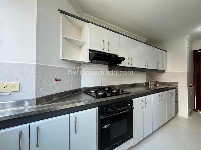 Apartamento en venta en El Poblado, Medellín · foto 7 de 15