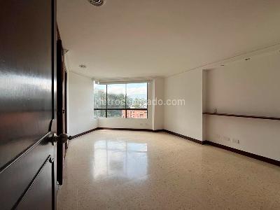 Apartamento en venta en El Poblado, Medellín · foto 8 de 15
