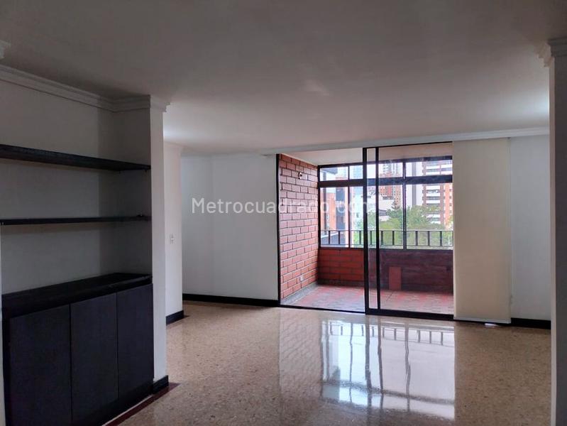 Elegant 3BR Apartment in El Poblado