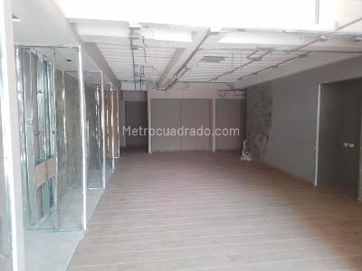 Retail space for rent in BELLO, Bello