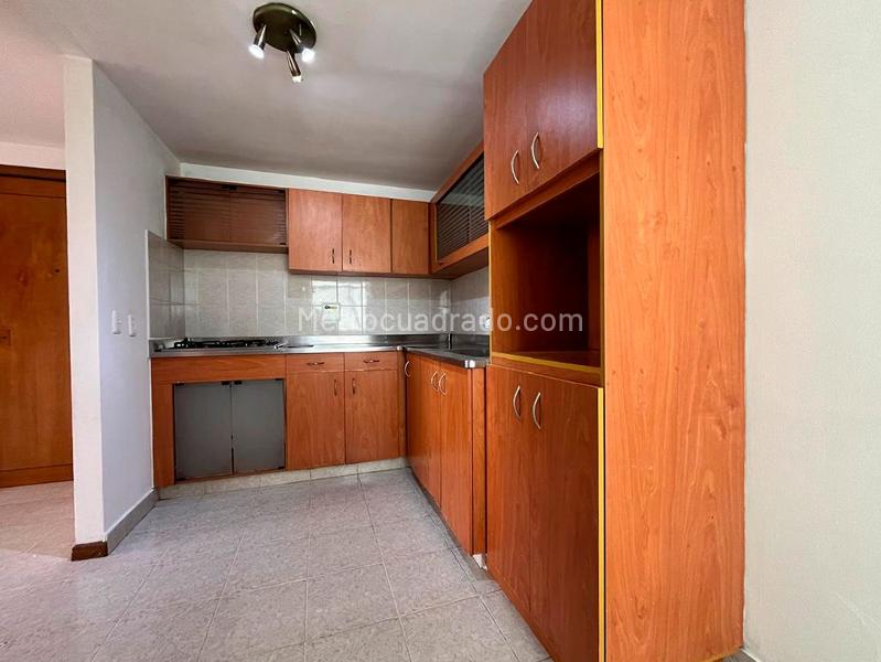 3BR Apartment for Rent in El Poblado with Balcony & Covered Parking - 4