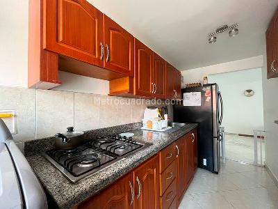 Apartamento de 2 alcobas en arriendo en Los Balsos, Medellín, 85 m² · foto 5 de 12